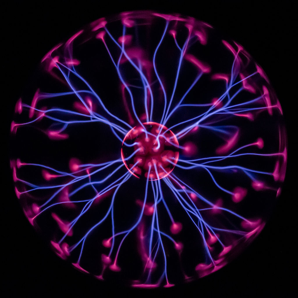 1024px-Plasma_globe_60th.jpg
